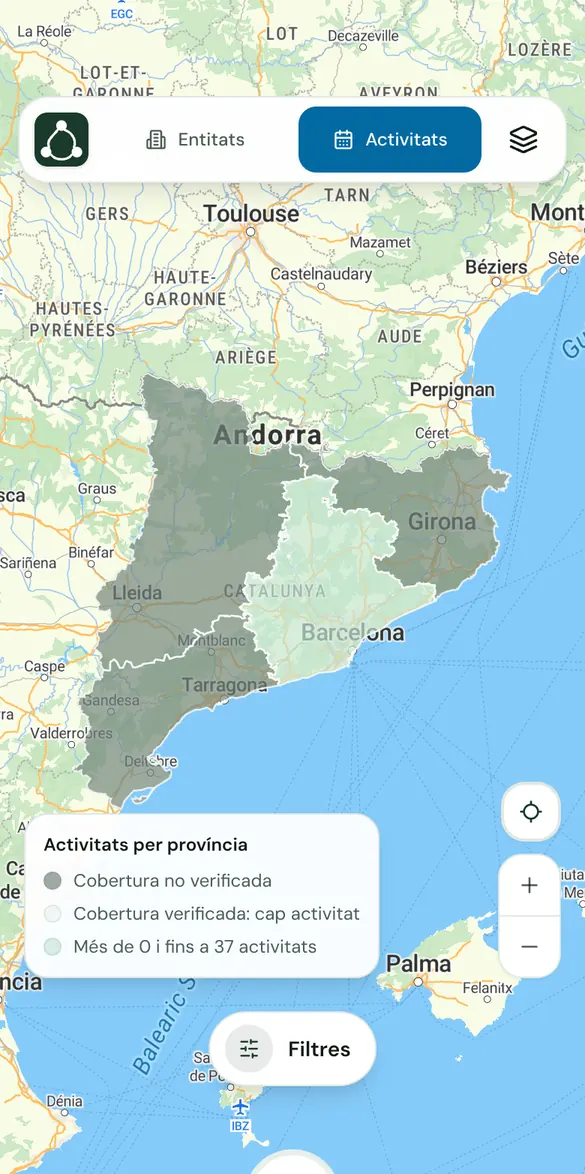 Mapa en el móvil con una sola barra arriba, la leyenda de capas y el botón de filtros